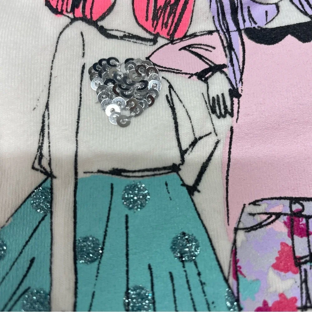 The Childrens Place Girls White Long Sleeve Shopping Friends Graphic Tee Size‎ S